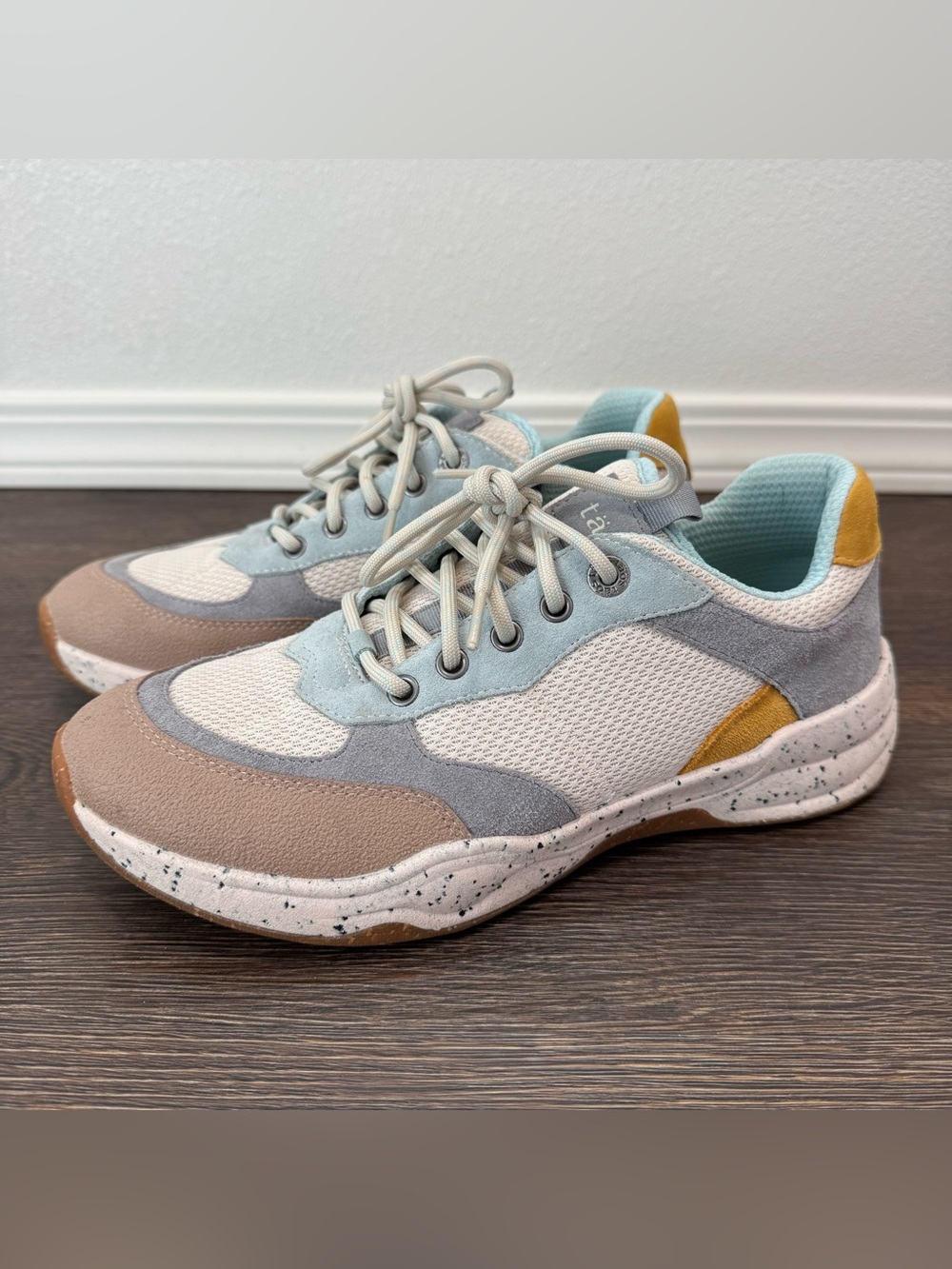 Taos Advance Sneaker Seafoam Multi Size 10 Womens